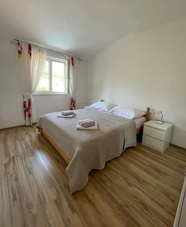 Apartment Zenit Kastela Croatia